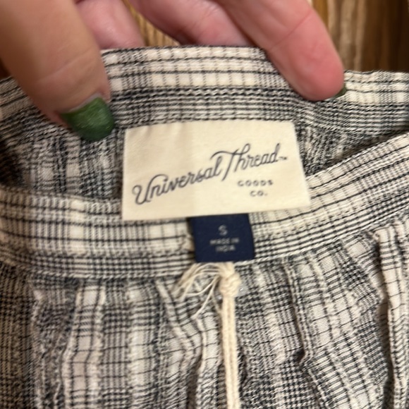 Universal Thread - Crop top with square neck and cute ruching across che… - Picture 5 of 8